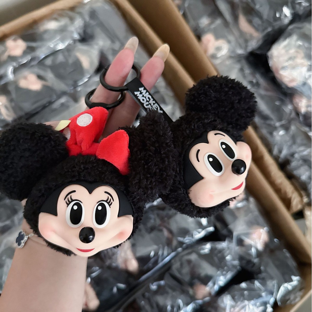 Mickey Minnie Plush Doll Keych - огляд і ціна Anime Merchandise Usa